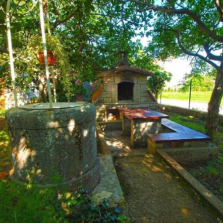 Apartment Sanja Near The Sea, Spacious And Green :) PUY 외부 사진